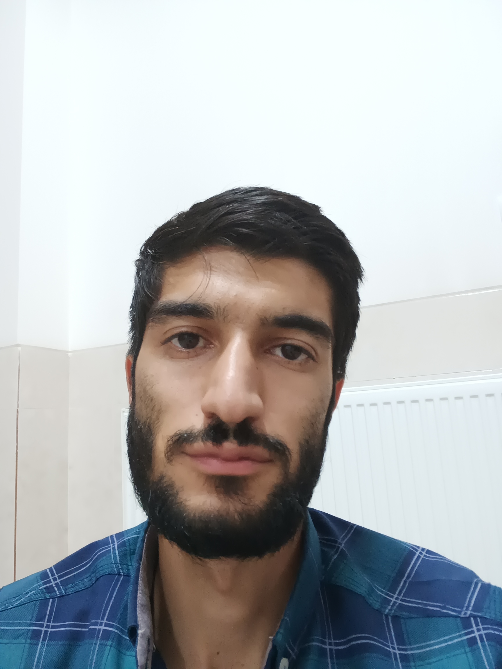 پروفایل محمد کاویان