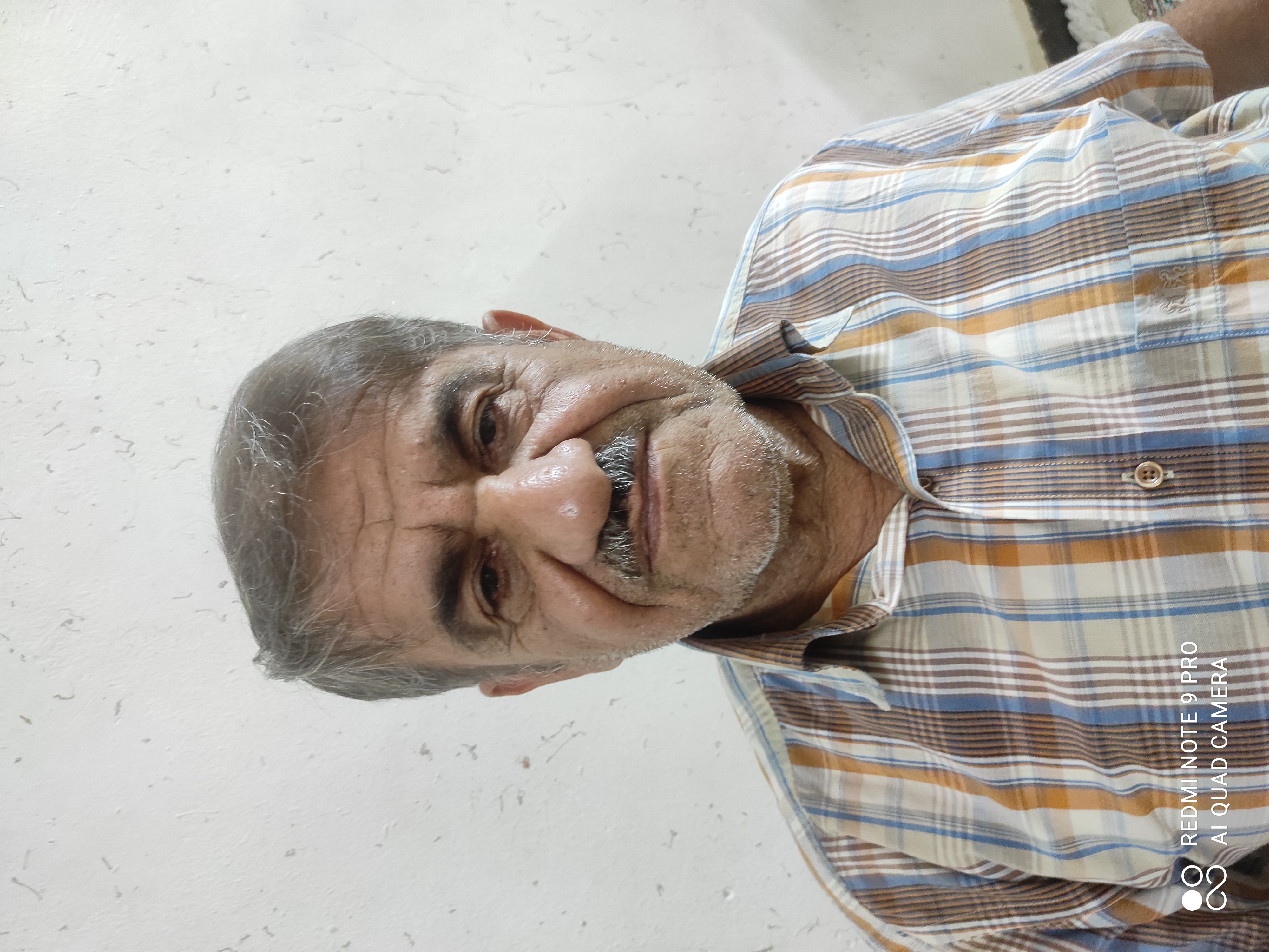 پروفایل غلامحسین خدام